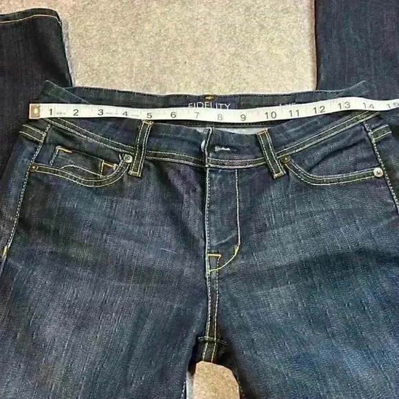 Fidelity Denim, Stevie Cut. Size 27. - Picture 7 of 8